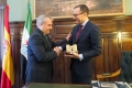 Embajador de EEUU, James Costos, se entrevista con francisco fragoso, alcalde de BAdajoz en el Ayto